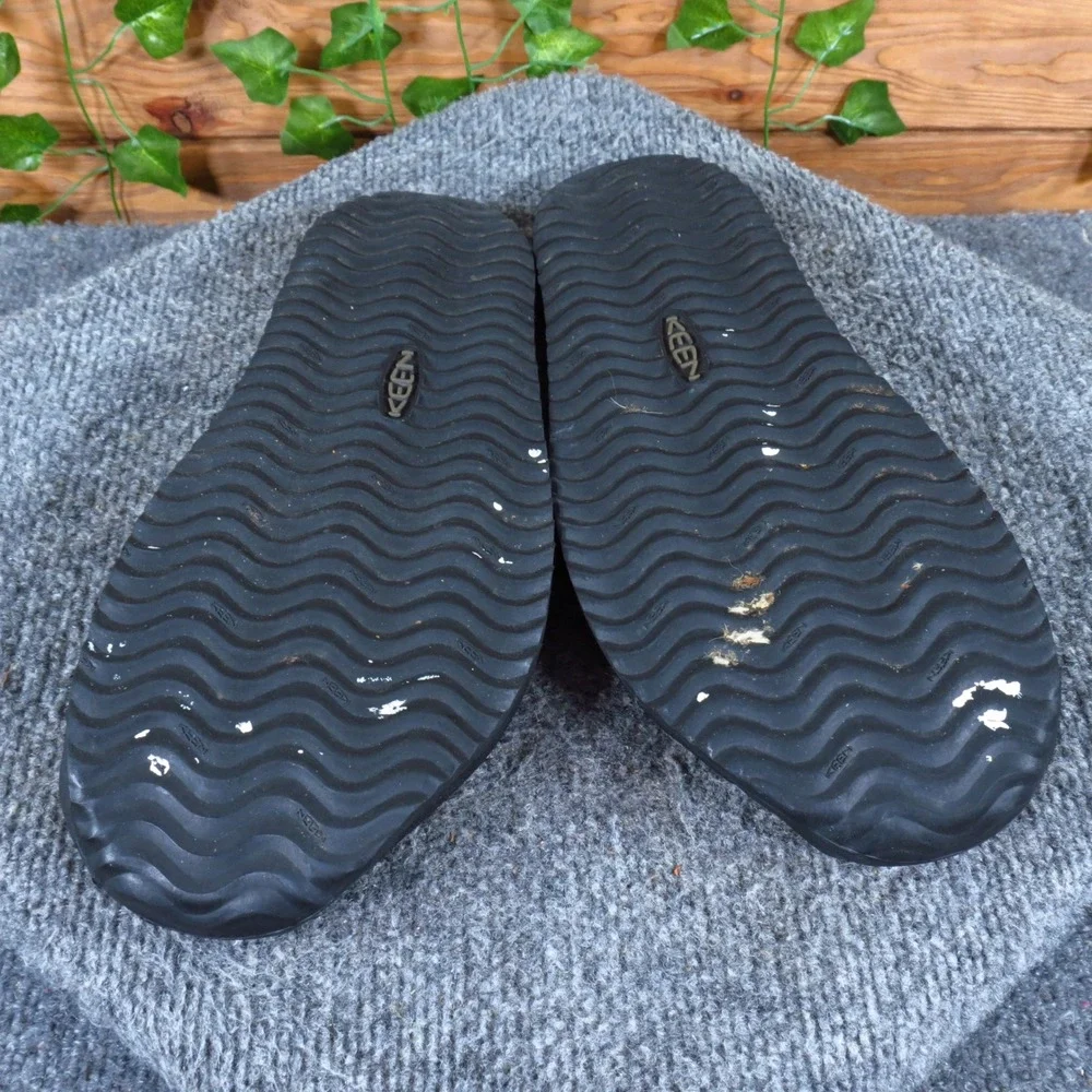 KEEN Barbados TG Mens Flip Flop Sandals Size 9.5 Outdoor Comfort Black Gray